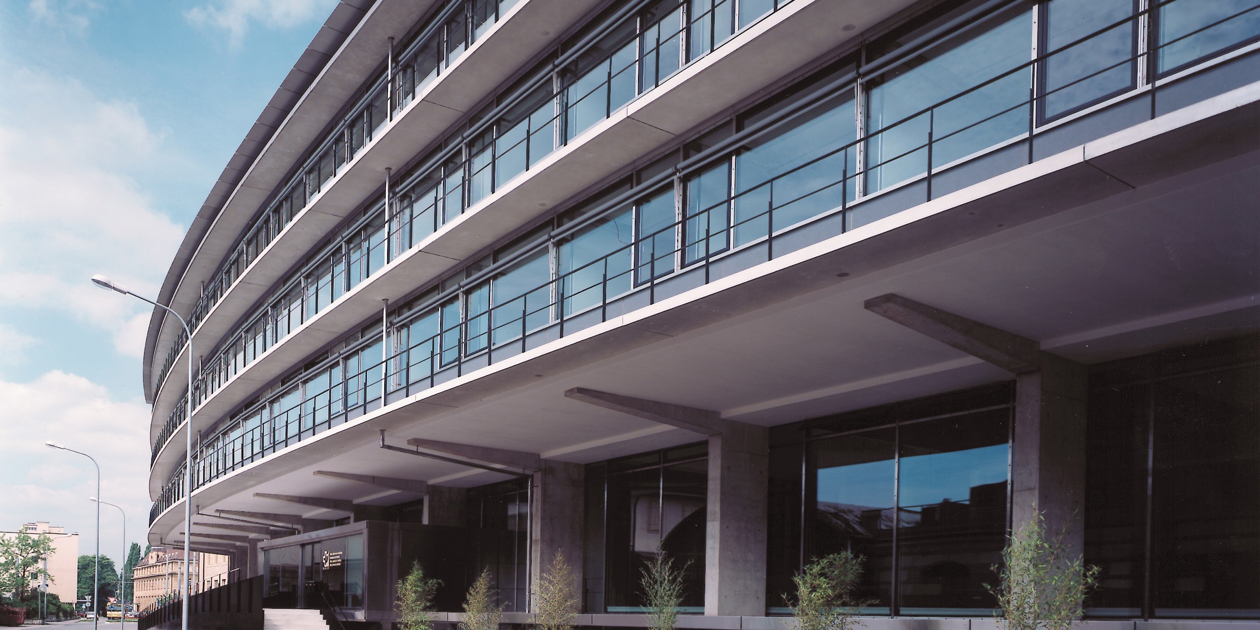 La facciata dell'edificio BFS